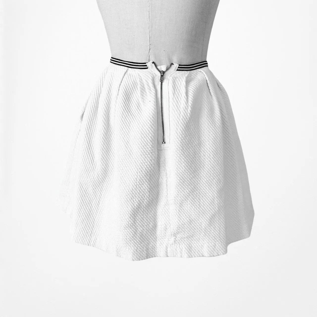 Forever 21 White Pleated Flared Skater Mini Skirt W/ Pockets Size XS